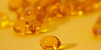 Żółte drażetki-witaminy.