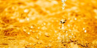 Jak wyczyścić grill węglowy?