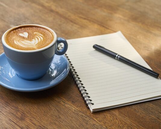 Ile przerwy między warstwami klaru?